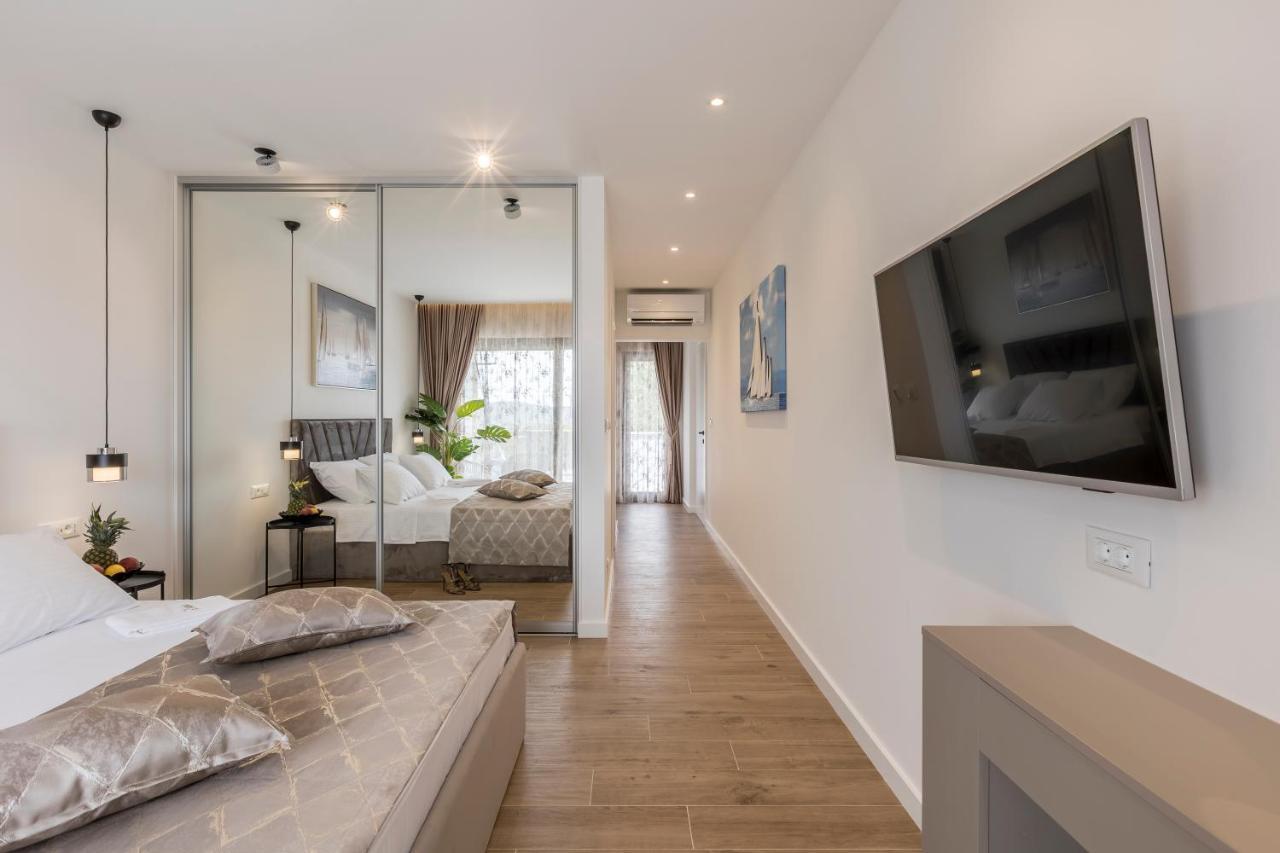 Luxury Villa Diana With Heated Pool And Jacuzzi Dograde Exterior photo
