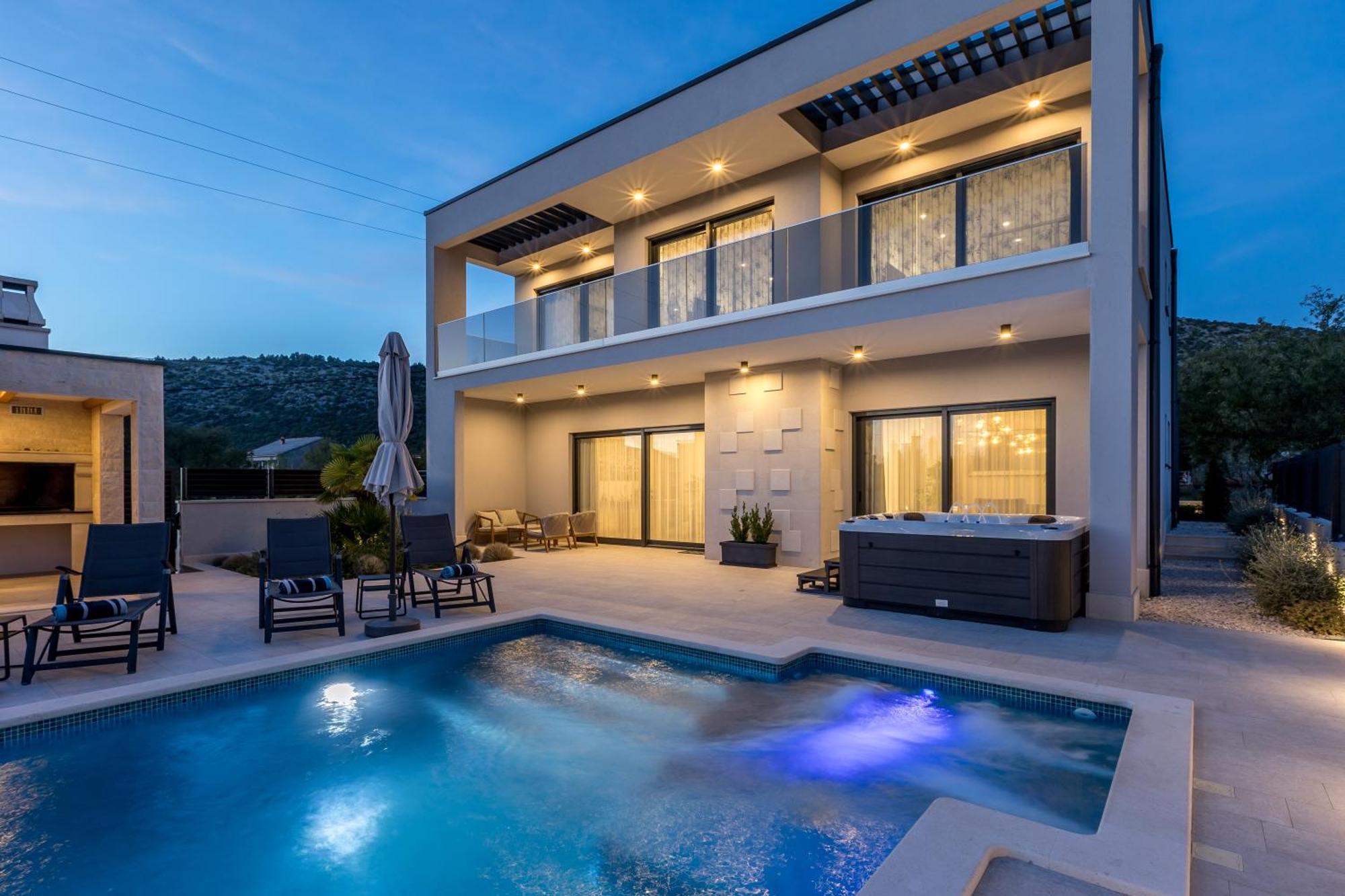 Luxury Villa Diana With Heated Pool And Jacuzzi Dograde Exterior photo