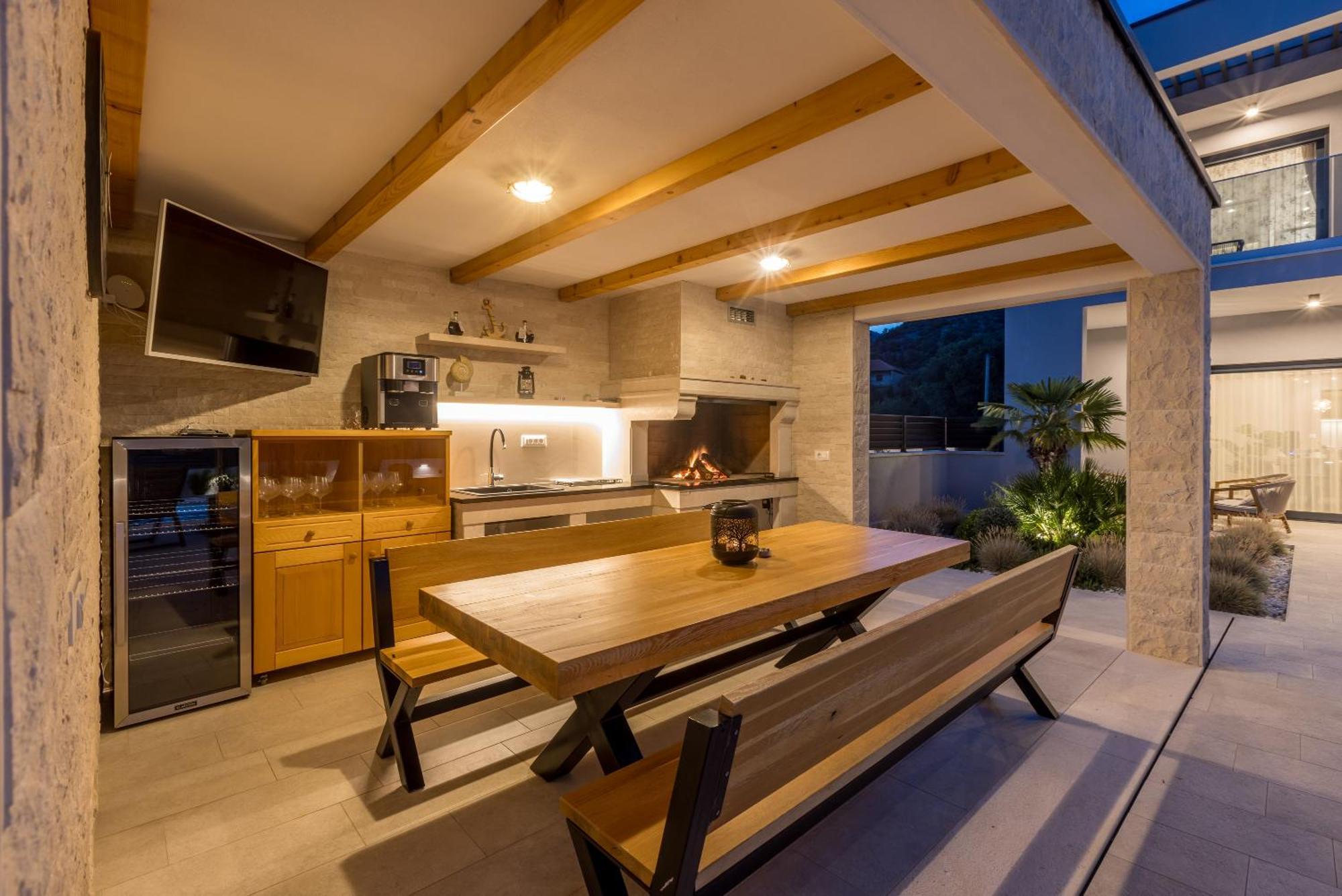 Luxury Villa Diana With Heated Pool And Jacuzzi Dograde Exterior photo